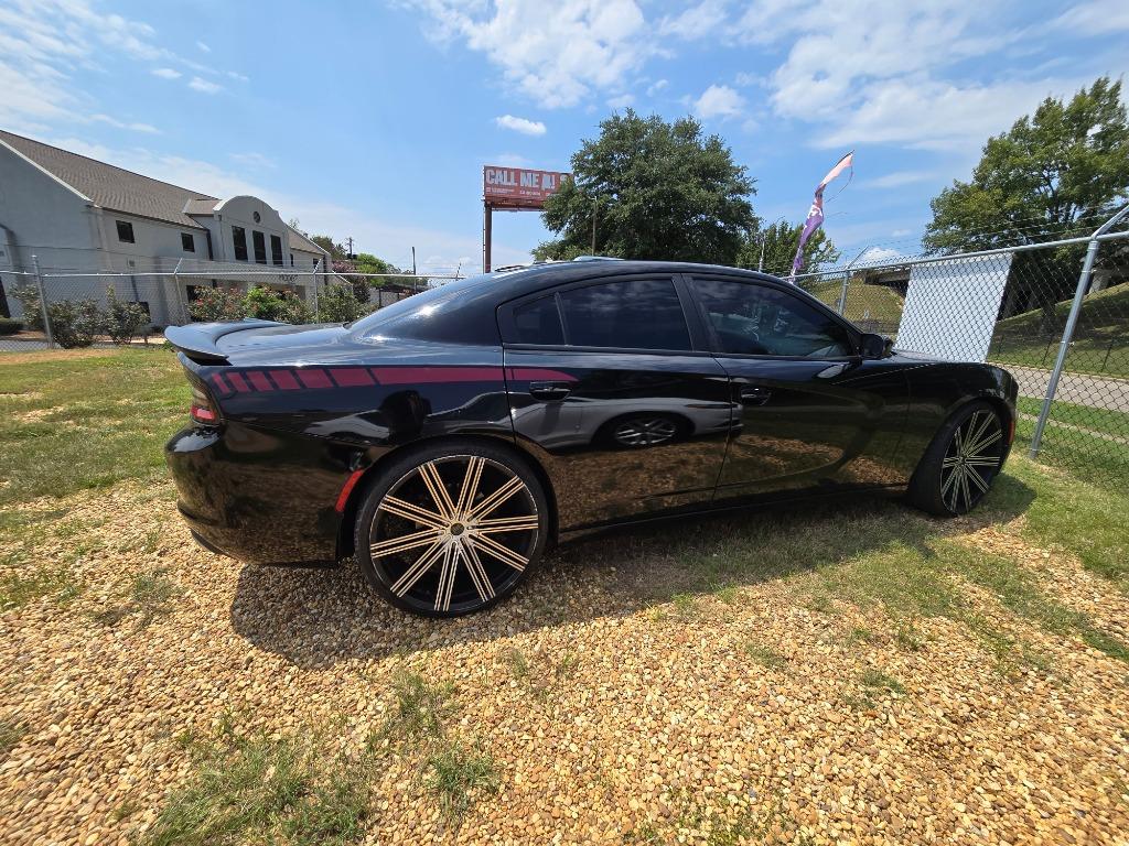 2019 Dodge Charger SXT's photo